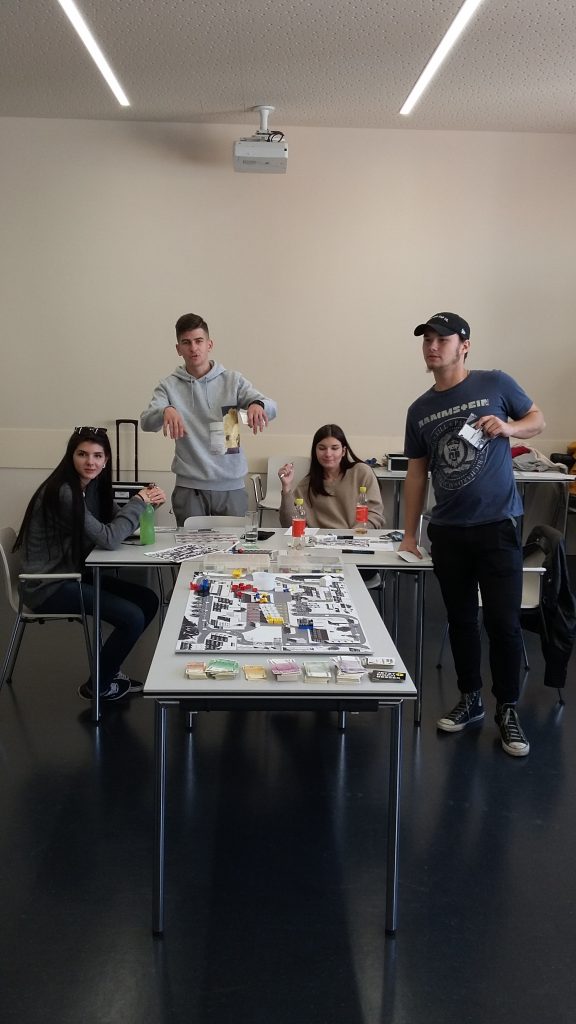 AK_SuS_Spielebrett_Nico_Milos_Maria