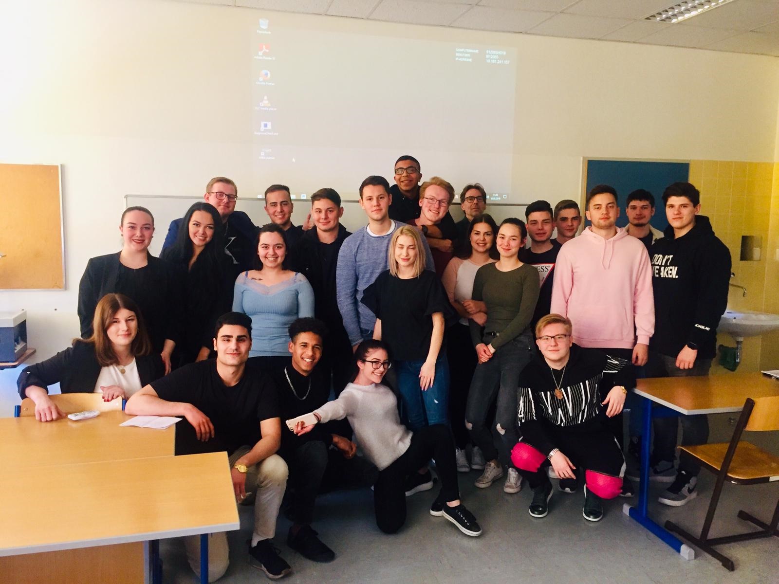 Gruppenfoto in Klasse